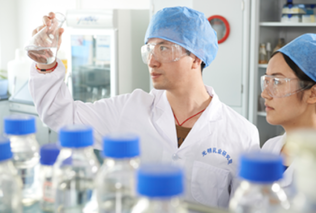 光明乳業攜手華熙生物 以生物科技賦能乳品創新，共筑女性健康新生態